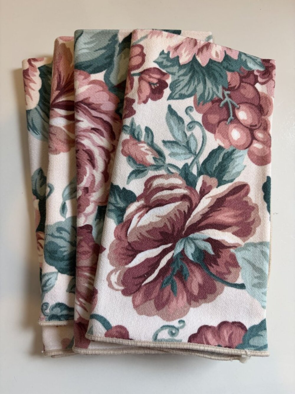 Set 4 Floral Rose Print Cloth Napkins Pink Green Vintage 90s Pastel Cottagecore